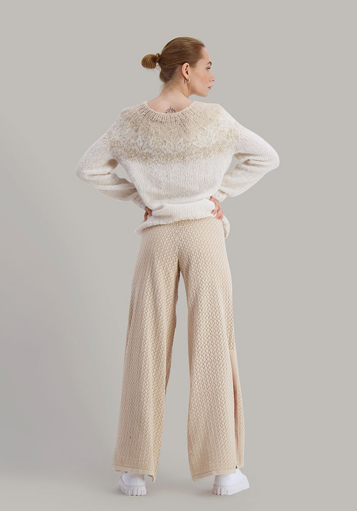 Flora strikkepakke fra Skappel Classic Happy Knitting AS strikket genser suri alpakka happyknitting Happy Knitting AS