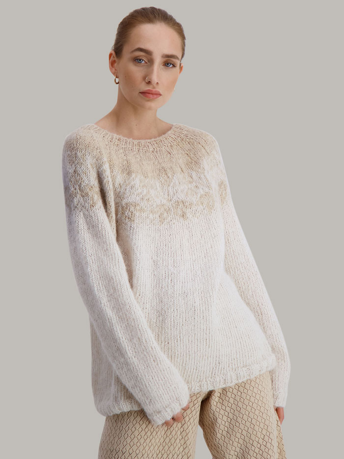 Flora strikkepakke fra Skappel Classic Happy Knitting AS strikket genser suri alpakka happyknitting Happy Knitting AS