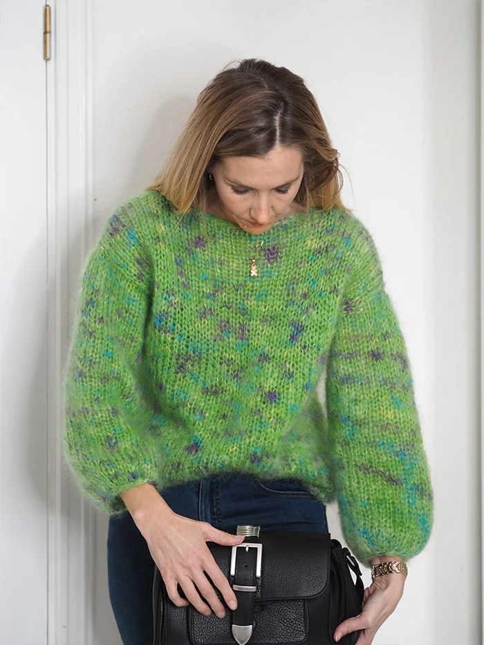 Energi genser fra Tove Lindtein. Strikkepakken inneholder garn og oppskrift. Designet i Bella kidsilk mohair fra Permin.
