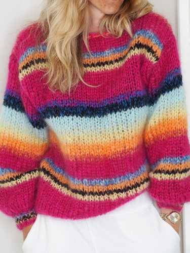 Måha genser fra Tove Lindtein. Strikkepakken inneholder garn og oppskrift. Designet i Bella kidsilk mohair fra Permin.